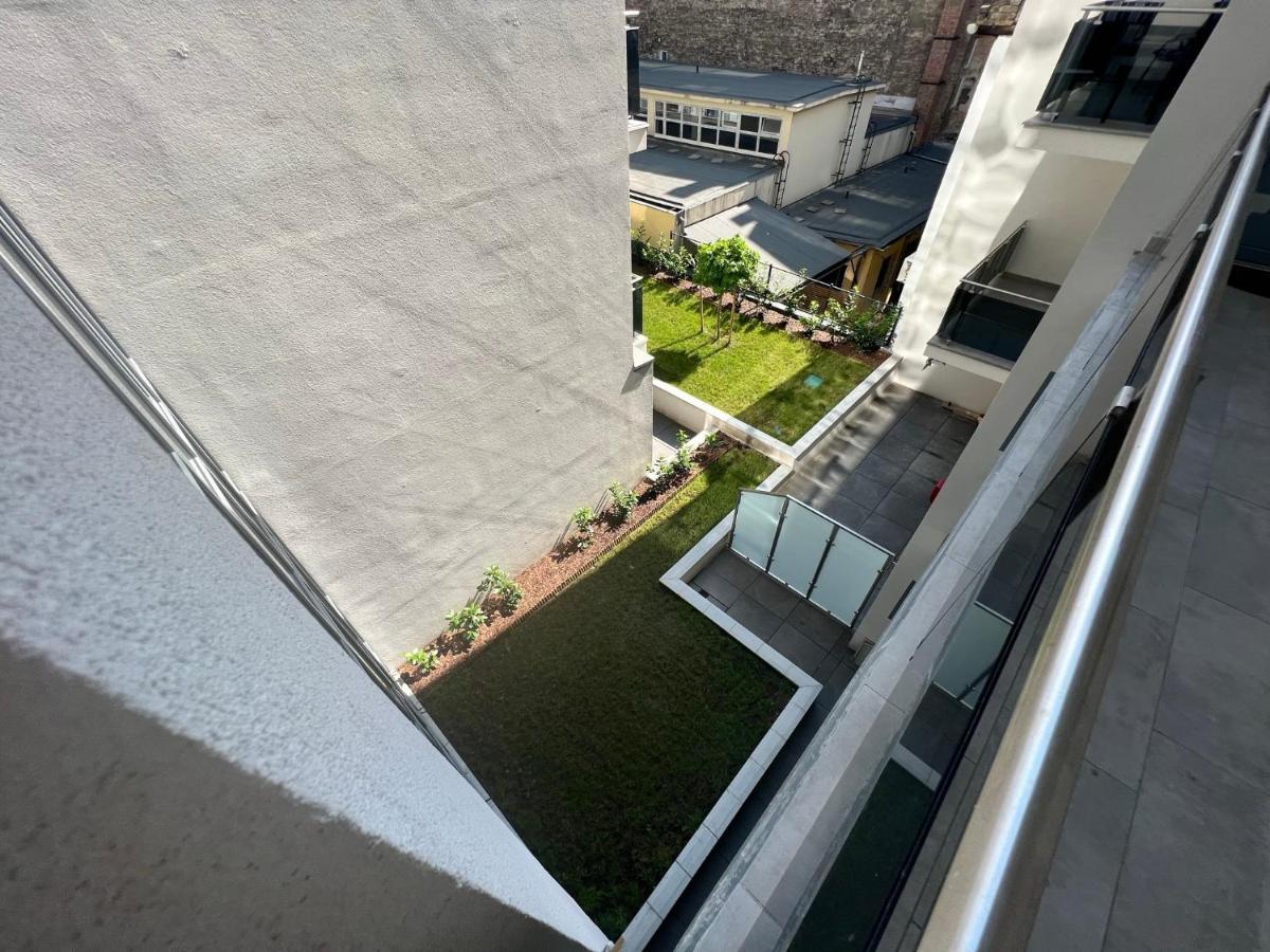 Bez7 Apartman Budapest Esterno foto